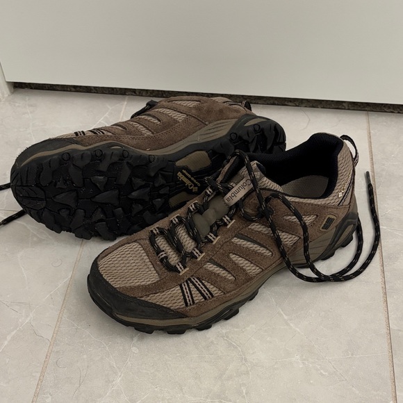 Columbia Other - Columbia Men's North Plains II Dark Brown and Black Athletic hiking Shoes 8